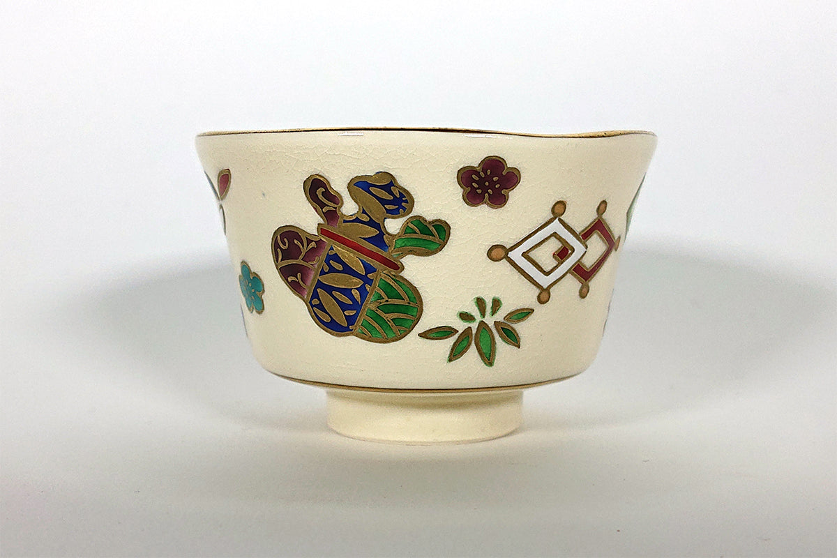 色絵宝尽くし ぐい呑