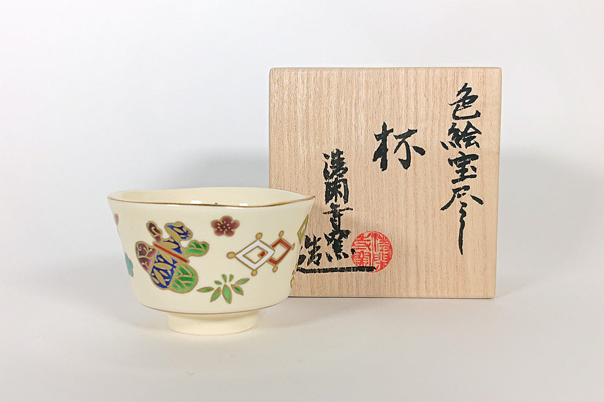 色絵宝尽くし ぐい呑