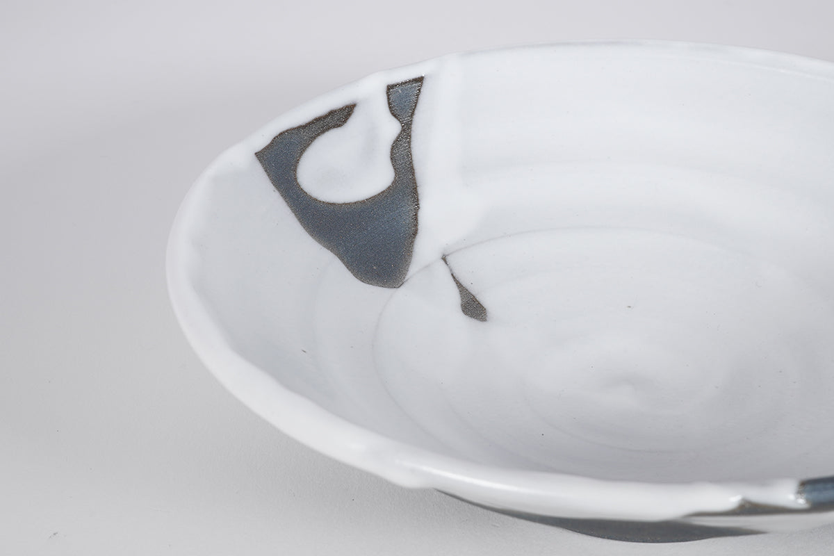 流彩 白 鉢
