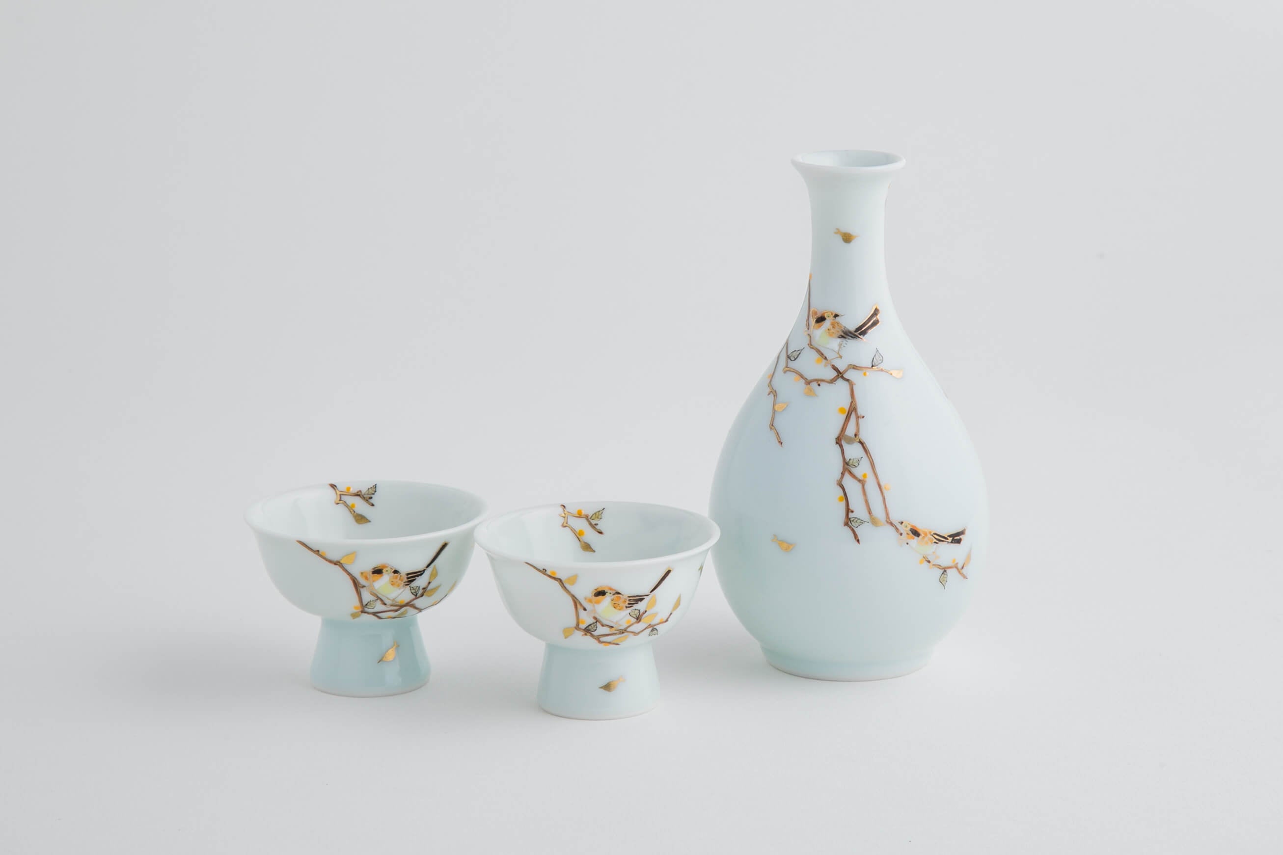 百舌に木枯し 酒器