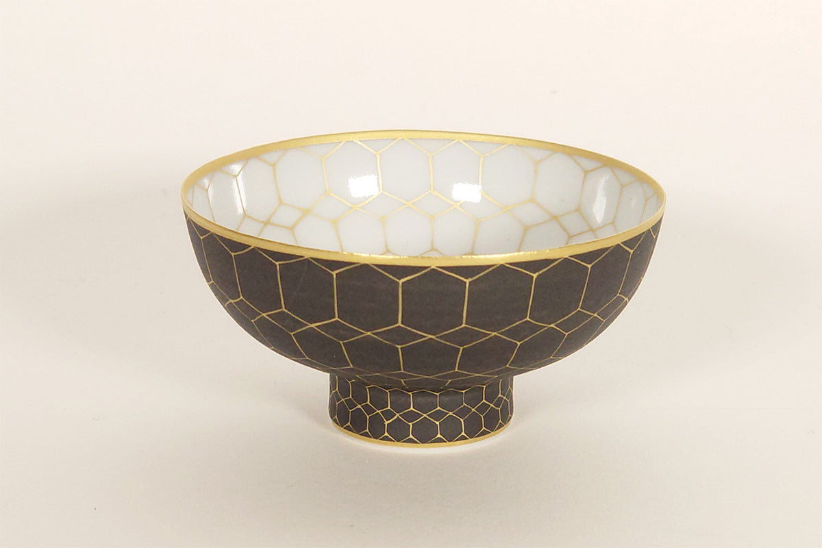 黒釉金彩亀甲紋 盃